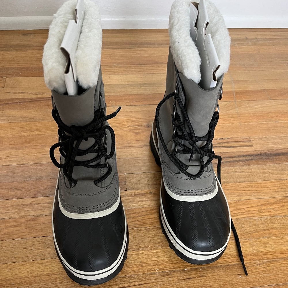 NWT Sorel Caribou Snow Boots